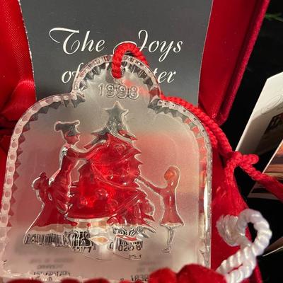 1998 WATERFORD CRYSTAL JOYS OF WINTER COLLECTION FIRST EDITION "TRIMMING THE TREE"