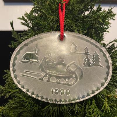 1999 WATERFORD CRYSTAL JOYS OF WINTER COLLECTION "SLEIGH RIDE"