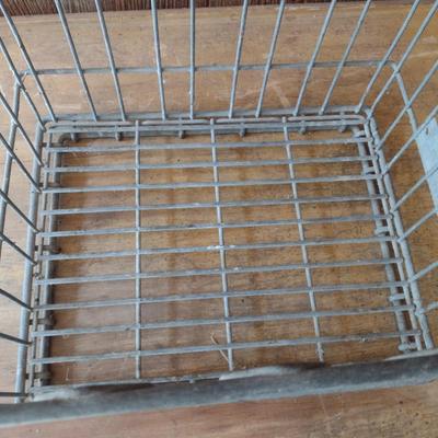 Vintage Metal Wire Dairy Milk Crate (B3)