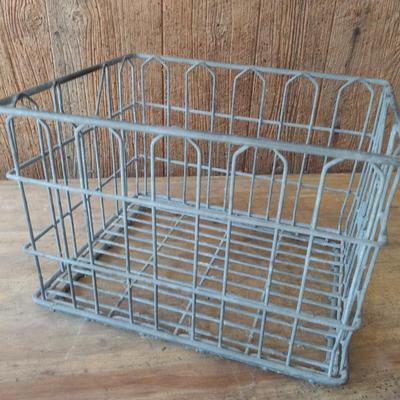 Vintage Metal Wire Dairy Milk Crate (B3)