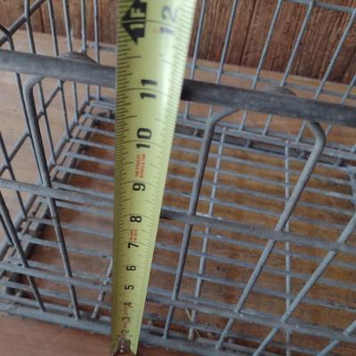 Vintage Metal Wire Dairy Milk Crate (B3)
