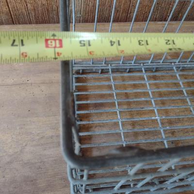 Vintage Metal Wire Dairy Milk Crate (B3)