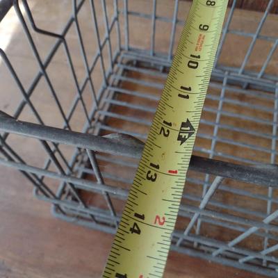 Vintage Metal Wire Dairy Milk Crate (B3)