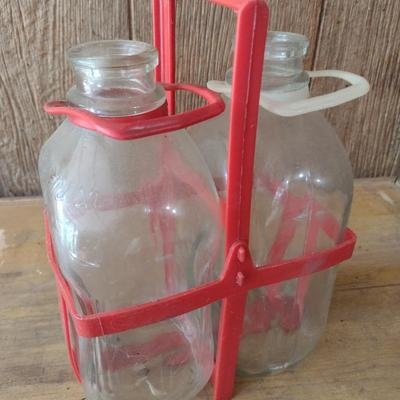 Pair of Vintage Biltmore Farms Dairy Half-Gallon Glass Milk Bottles in Plastic Carry Caddy (#6)