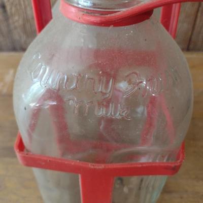 Pair of Vintage Biltmore Farms Dairy Half-Gallon Glass Milk Bottles in Plastic Carry Caddy (#6)