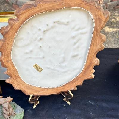 RUSTIC LOG CABIN TYPE DECOR