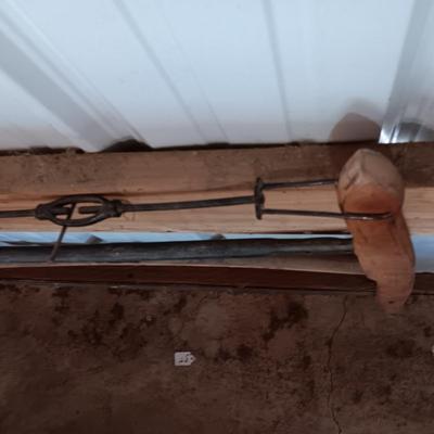 ANTIQUE 2 MAN SAW