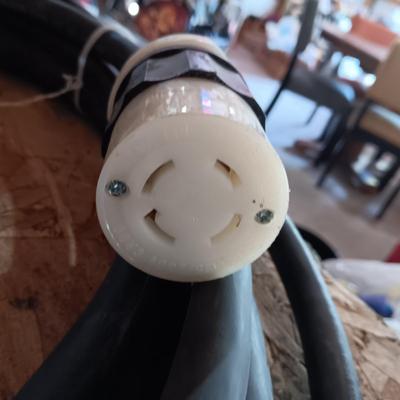 220 WATT EXTENSION CORD