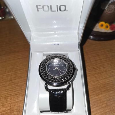 Folio watch