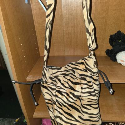 Tiger tote