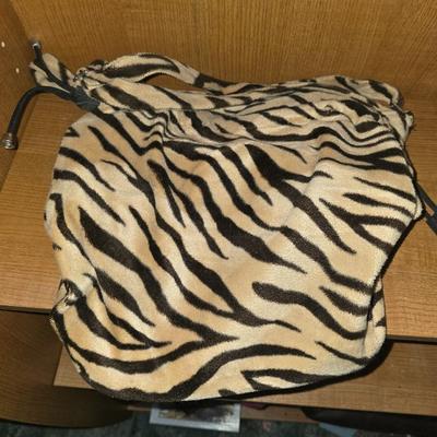 Tiger tote