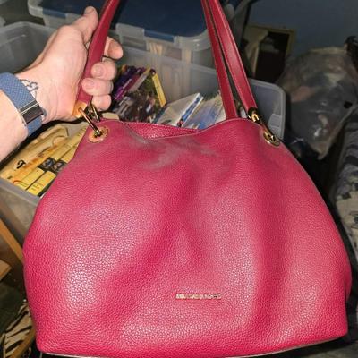 Micharl kors purse