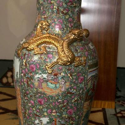 Palatial Pair of Rose Medallion Export Chinese Vases