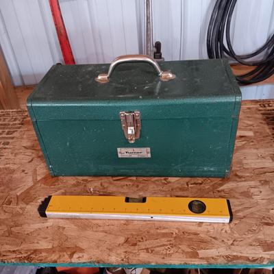 TURNER METAL TOOL BOX WITH SHELF AND LASER LEVEL