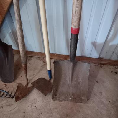 YARD TOOLS (1)