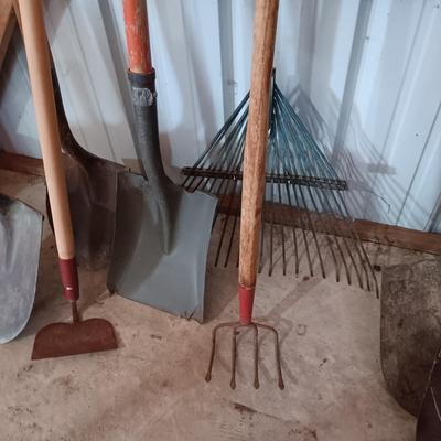 YARD TOOLS (2)