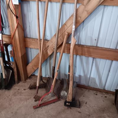 YARD TOOLS (4)