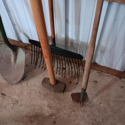 YARD TOOLS (5)