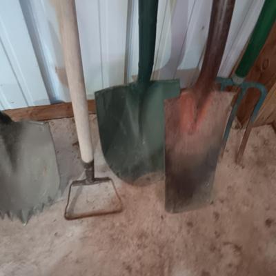 YARD TOOLS (7)
