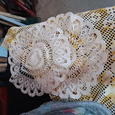 SEWING BASKET W/NOTIONS AND SEVERAL DOILIES