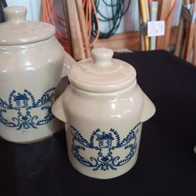 SET OF CANISTERS AND A SEALED BOX OF RECIPE CARDS