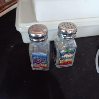 TUPPERWARE CONTAINERS AND 2 SETS OF SHAKERS