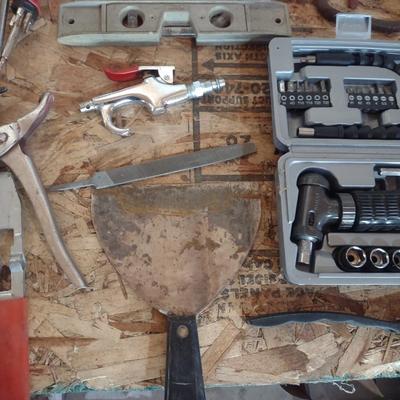 HANDY TOOLS, SQUARE, SOCKET SET, LEVEL AND MORE