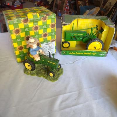JOHN DEERE MODEL H TRACTOR & JOHN DEERE FIGURINE