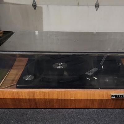 Sale Photo Thumbnail #177: Vintage Panasonic Speed Record Player Turntable.

In great working condition