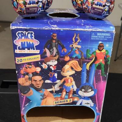Sale Photo Thumbnail #224: Space Jam: A New Legacy Mystery Figures w/ Display..