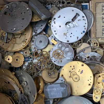 Huge Lot - Misc Parts - Pocket Watches / Wristwatches