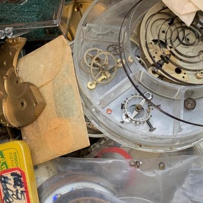 Huge Lot - Misc Parts - Pocket Watches / Wristwatches