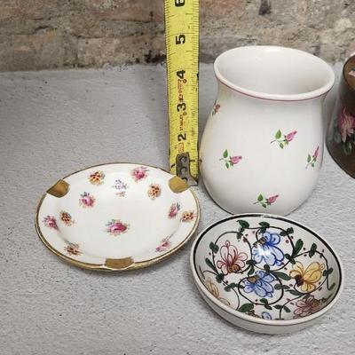 Sale Photo Thumbnail #332: Sweet little collection of floral ceramic pieces. A few candles, vase, small plates