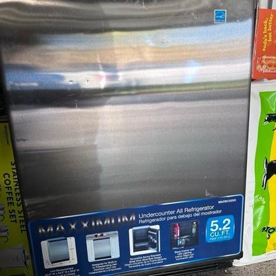 5.2 cu ft fridge great size (not as mini as a mini fridge)