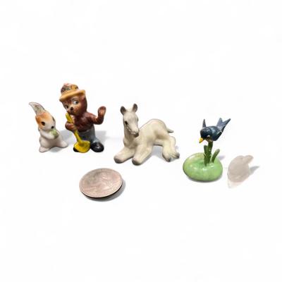 Sale Photo Thumbnail #513: MIxed Lot of Small Figurines Total of 12