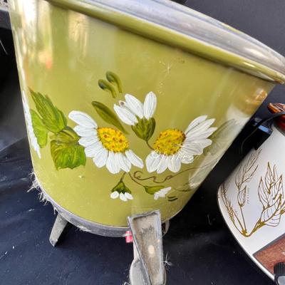 Lot 53 Vintage crockery