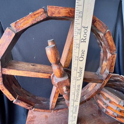 Lot 54 CuteVe spinning wheel planter