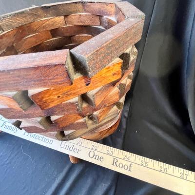 Lot 54 CuteVe spinning wheel planter