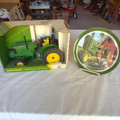 JOHN DEERE TRACTOR AND PLATE