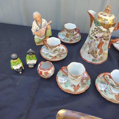 ASIAN THEMED TEA SET & FIGURES