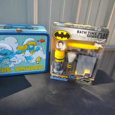 KIDS METAL LUNCH BOXES & A BATMAN PLAY SHAVE KIT