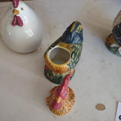 ROOSTER DECOR & SERVING PIECES