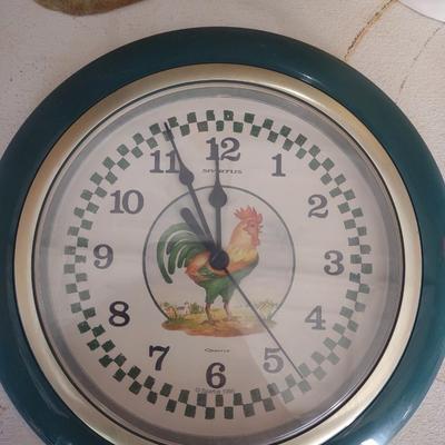 ROOSTER FIGURES & ROOSTER WALL CLOCK