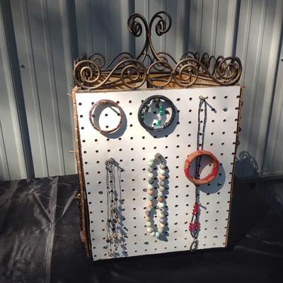 ROTATING JEWELRY DISPLAY AND COSTUME JEWELRY