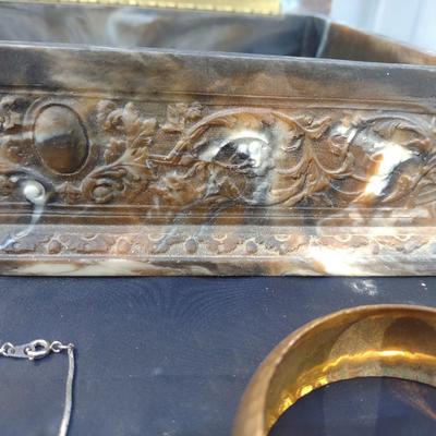 BEAUTIFUL JEWELRY BOX FILLED W/ JEWELRY