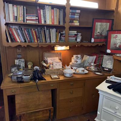 Sale Photo Thumbnail #113: - There is a dresser in the kitchen that is sold so it is not included 

NO CHERRY PICKING or taking ONLY the items you want and leaving the rest or you will be banned! Please arrive with enough time to load. Bring boxes/any tools to assemble /dolly/peopl