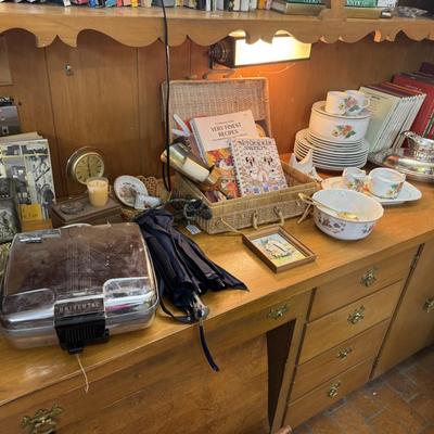 Sale Photo Thumbnail #114: - There is a dresser in the kitchen that is sold so it is not included 

NO CHERRY PICKING or taking ONLY the items you want and leaving the rest or you will be banned! Please arrive with enough time to load. Bring boxes/any tools to assemble /dolly/peopl
