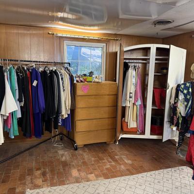 Sale Photo Thumbnail #118: - Clothing racks are not included. rug is in another lot. So not included. 

NO CHERRY PICKING or taking ONLY the items you want and leaving the rest or you will be banned! Please arrive with enough time to load. Bring boxes/any tools to assemble /dolly/p