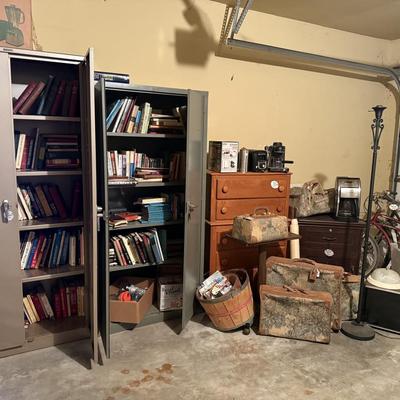 Sale Photo Thumbnail #166: - In the corner there are marble sinks, they are to stay with the house. So not included 

NO CHERRY PICKING or taking ONLY the items you want and leaving the rest or you will be banned! Please arrive with enough time to load. Bring boxes/any tools to ass