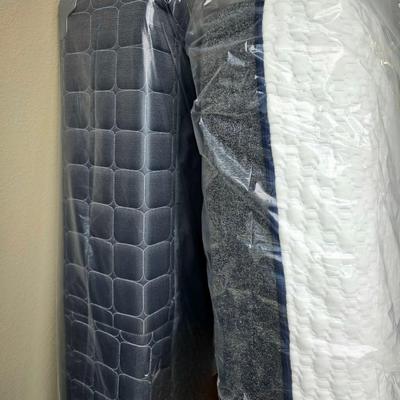 Queen Bed Set